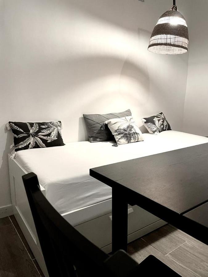 Joli T4 Renove Climatise Entre St Charles/Le Vieux-Port Apartman Marseille Kültér fotó